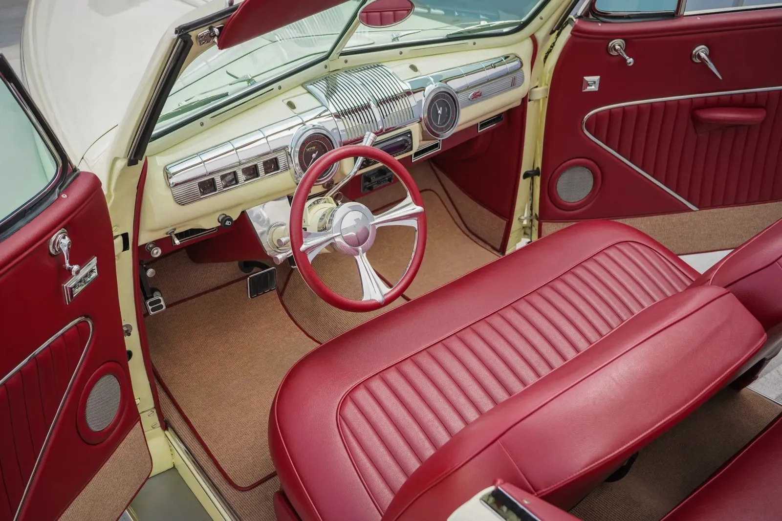 Ford Super Deluxe