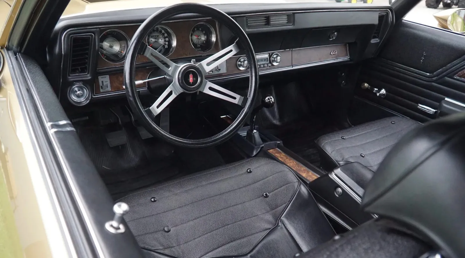 Oldsmobile 442