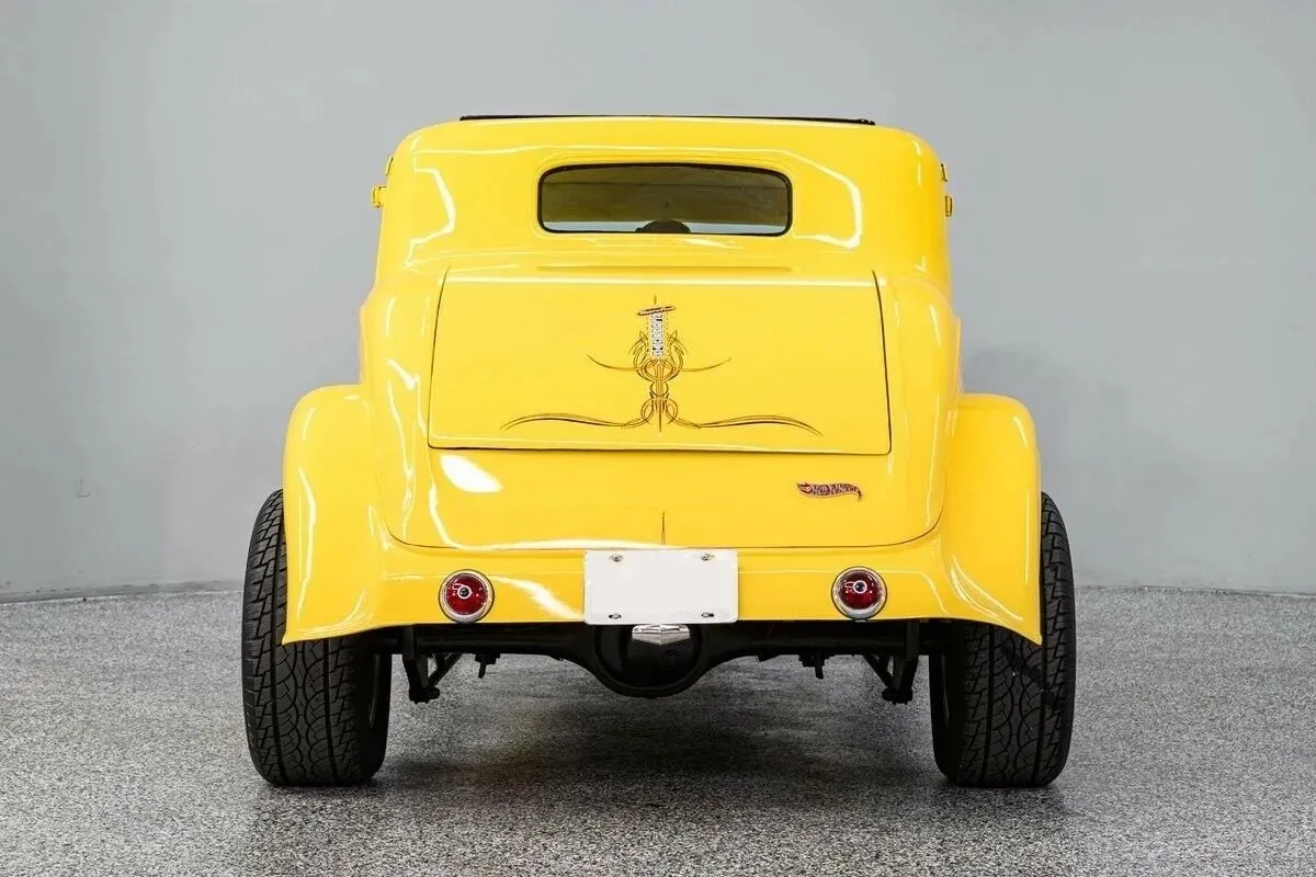 Plymouth 5 window coupe