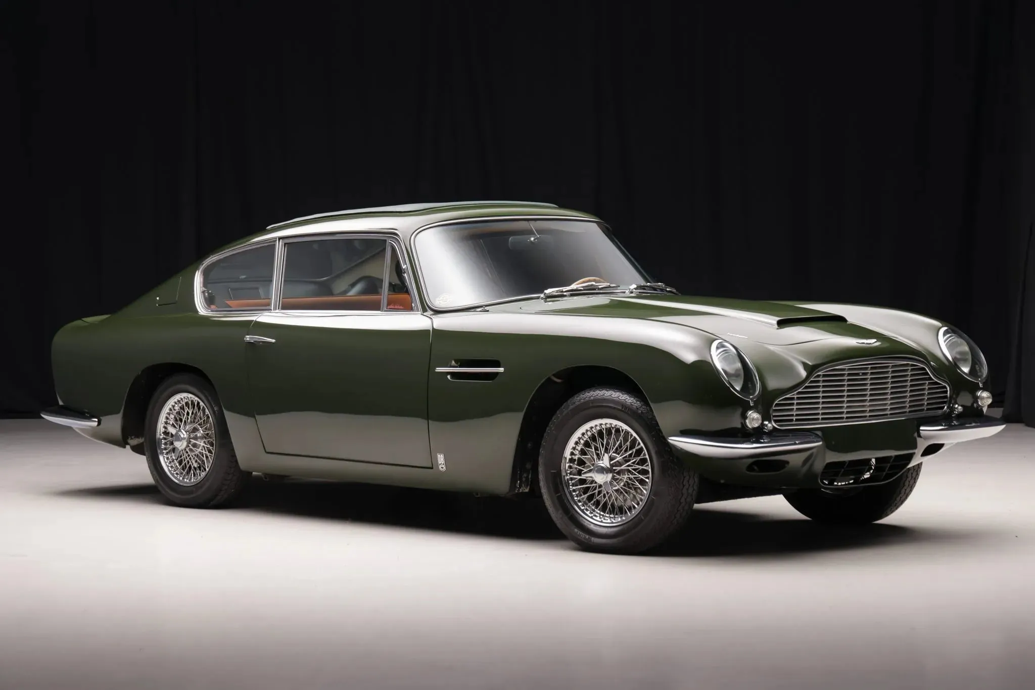 Aston Martin DB6