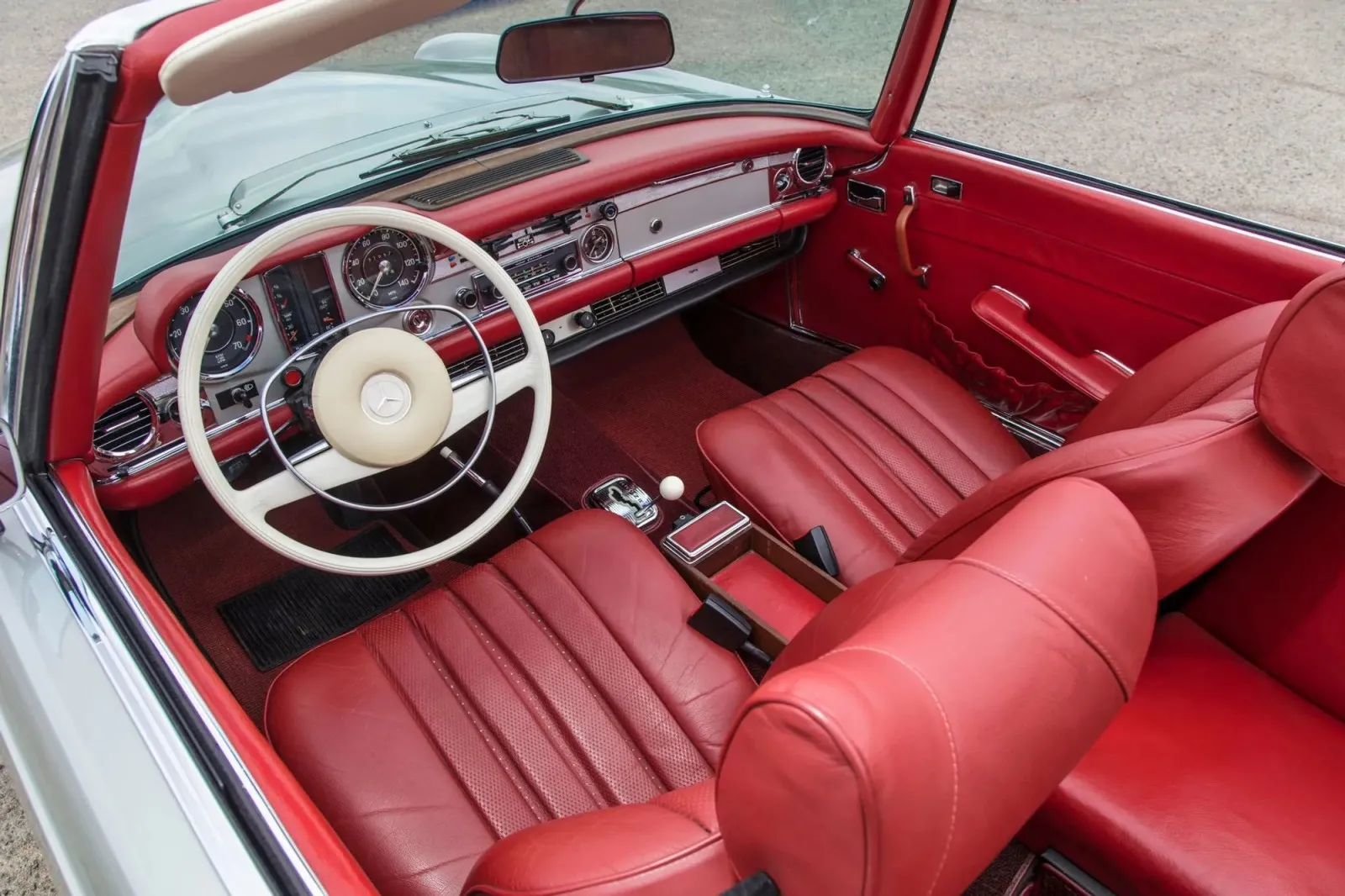 Mercedes-Benz 280SL