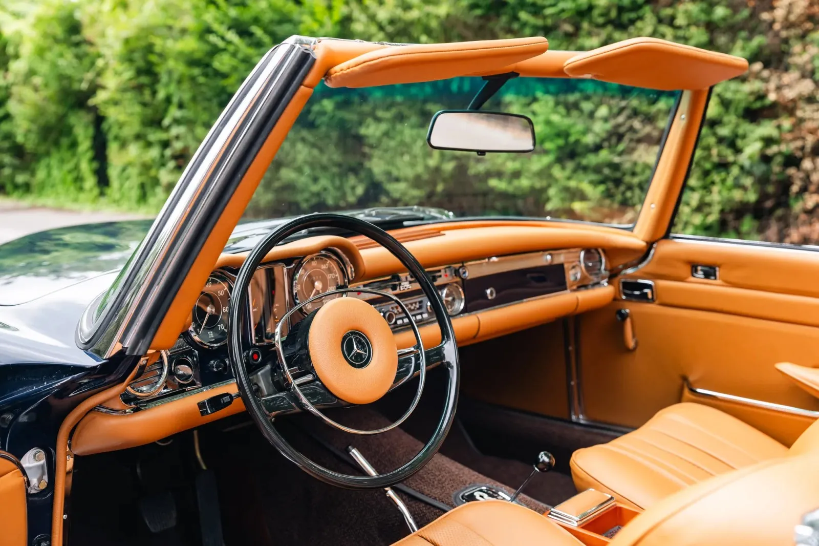 Mercedes-Benz 280SL