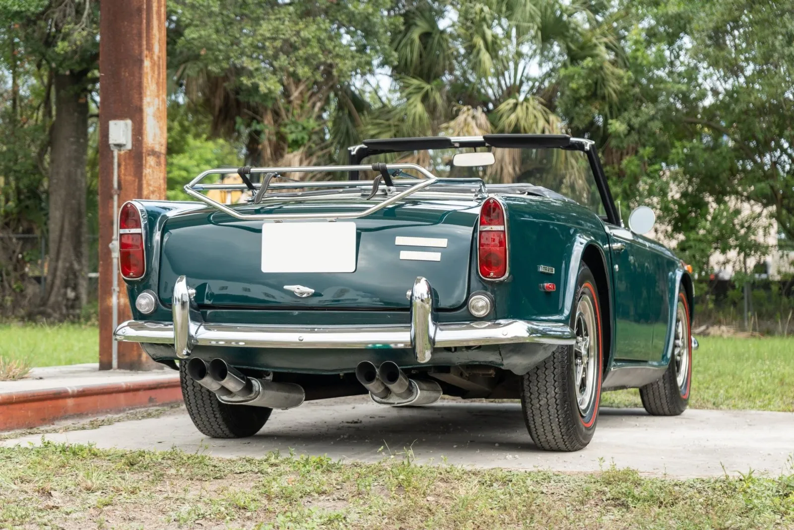 Triumph TR250