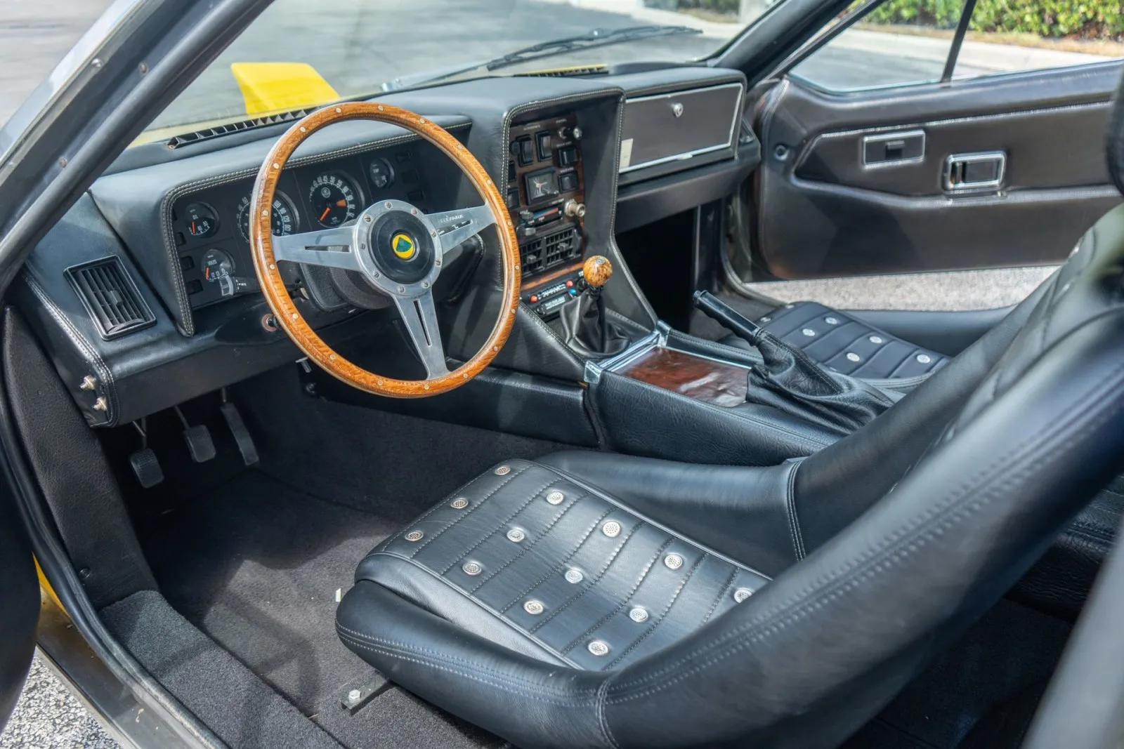 Lotus Eclat
