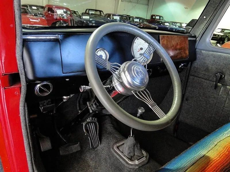 Ford Pickup