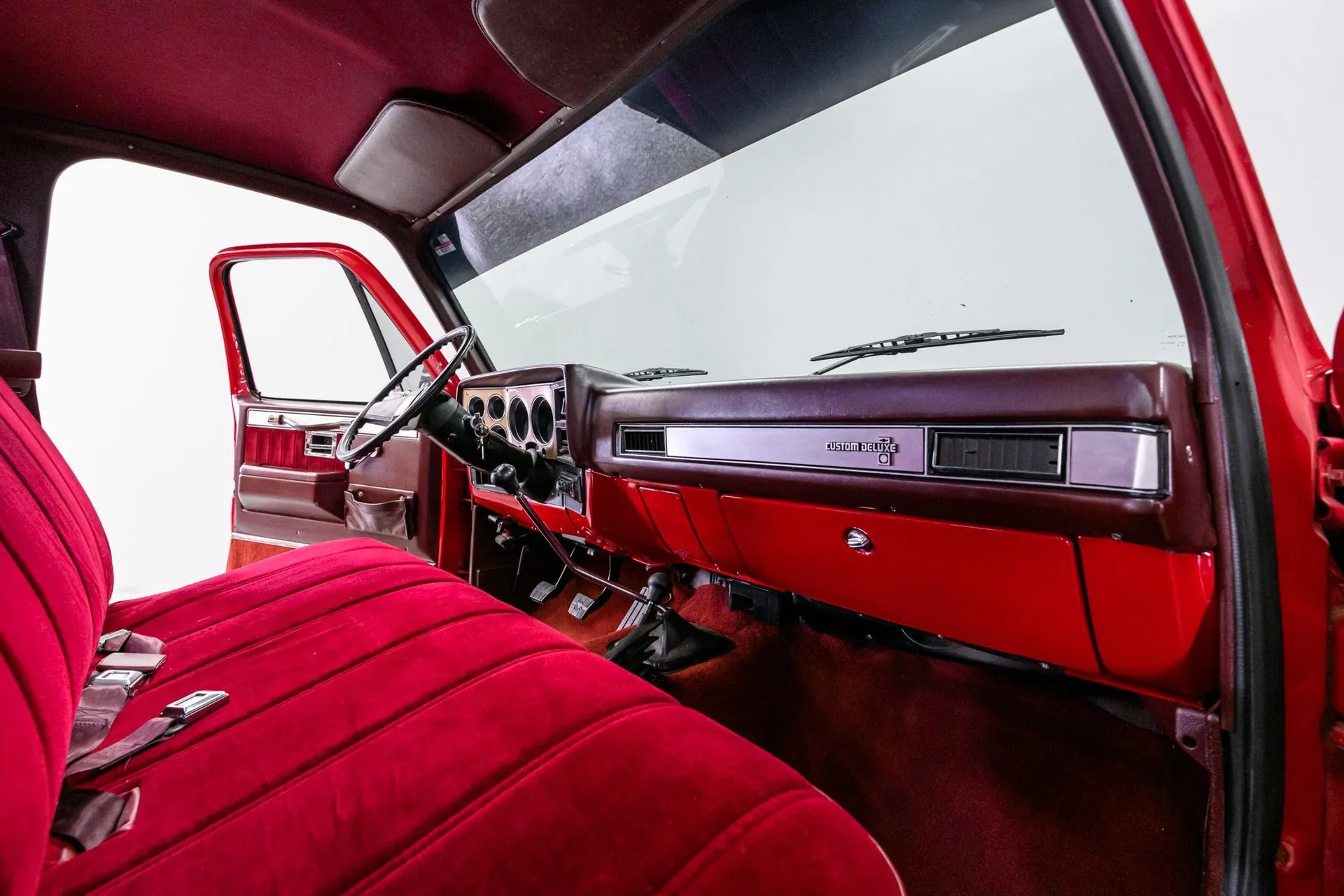 Chevrolet Custom Deluxe V10