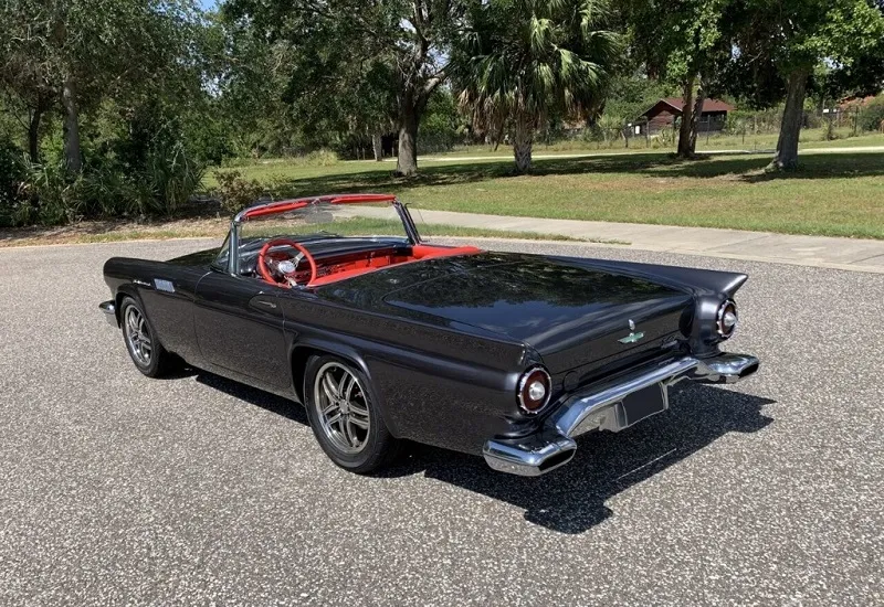 Ford Thunderbird
