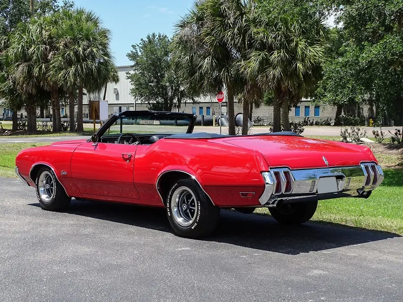 Oldsmobile Cutlass