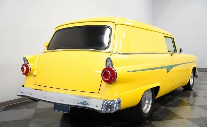 Ford Courier