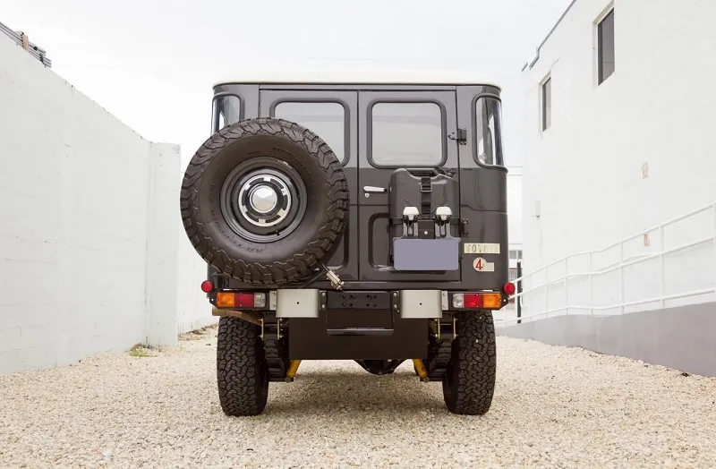 Toyota Land Cruiser FJ43