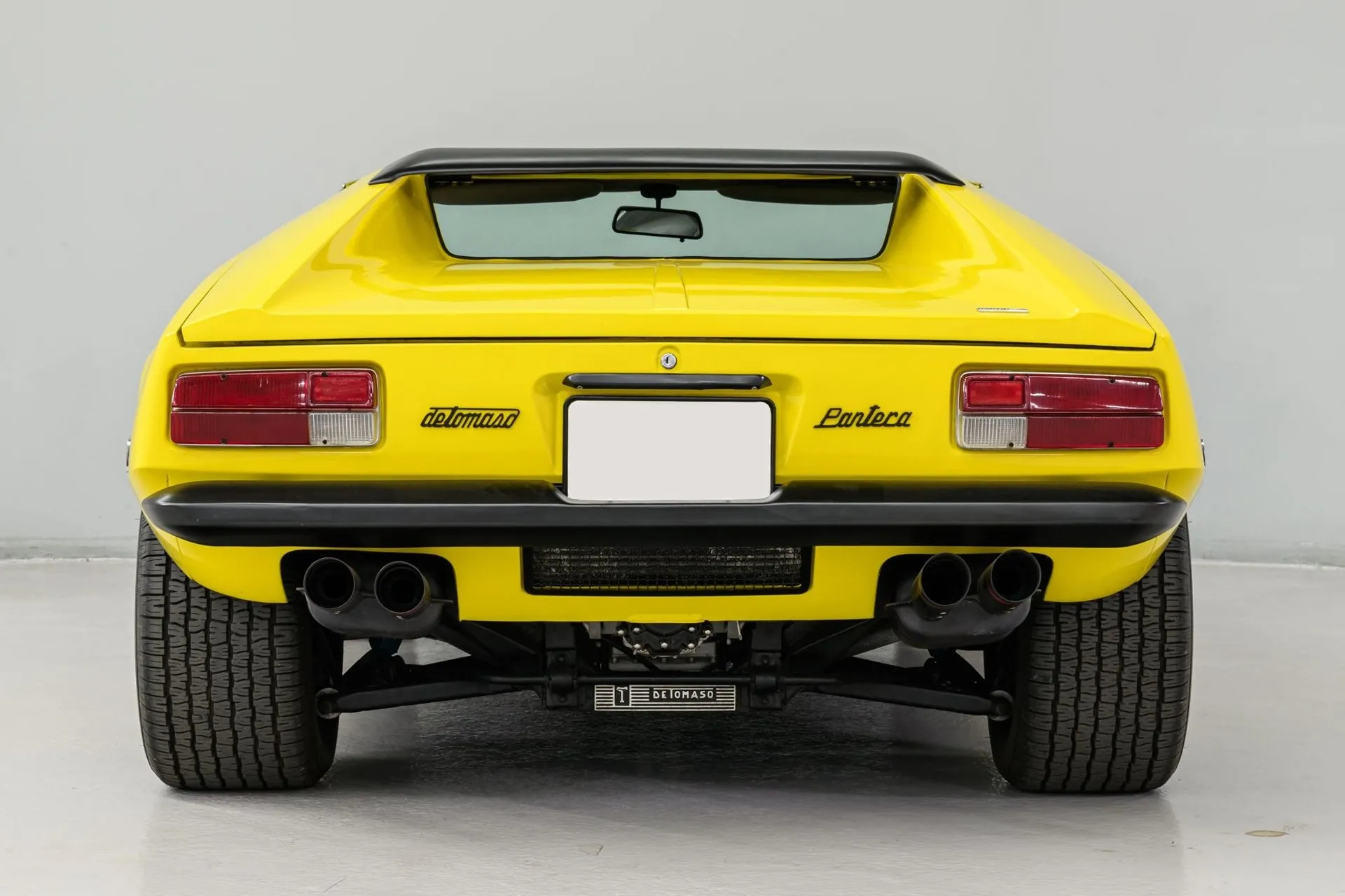 De Tomaso Pantera