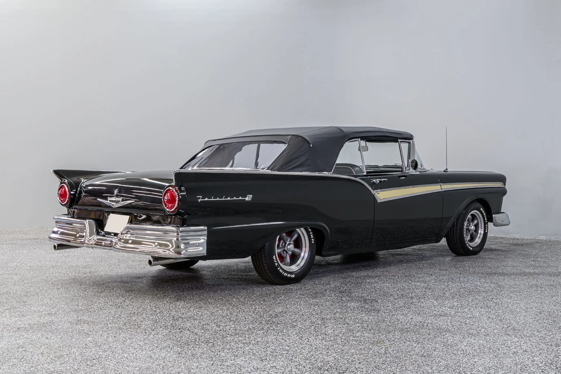 Ford Fairlane 500 Sunliner