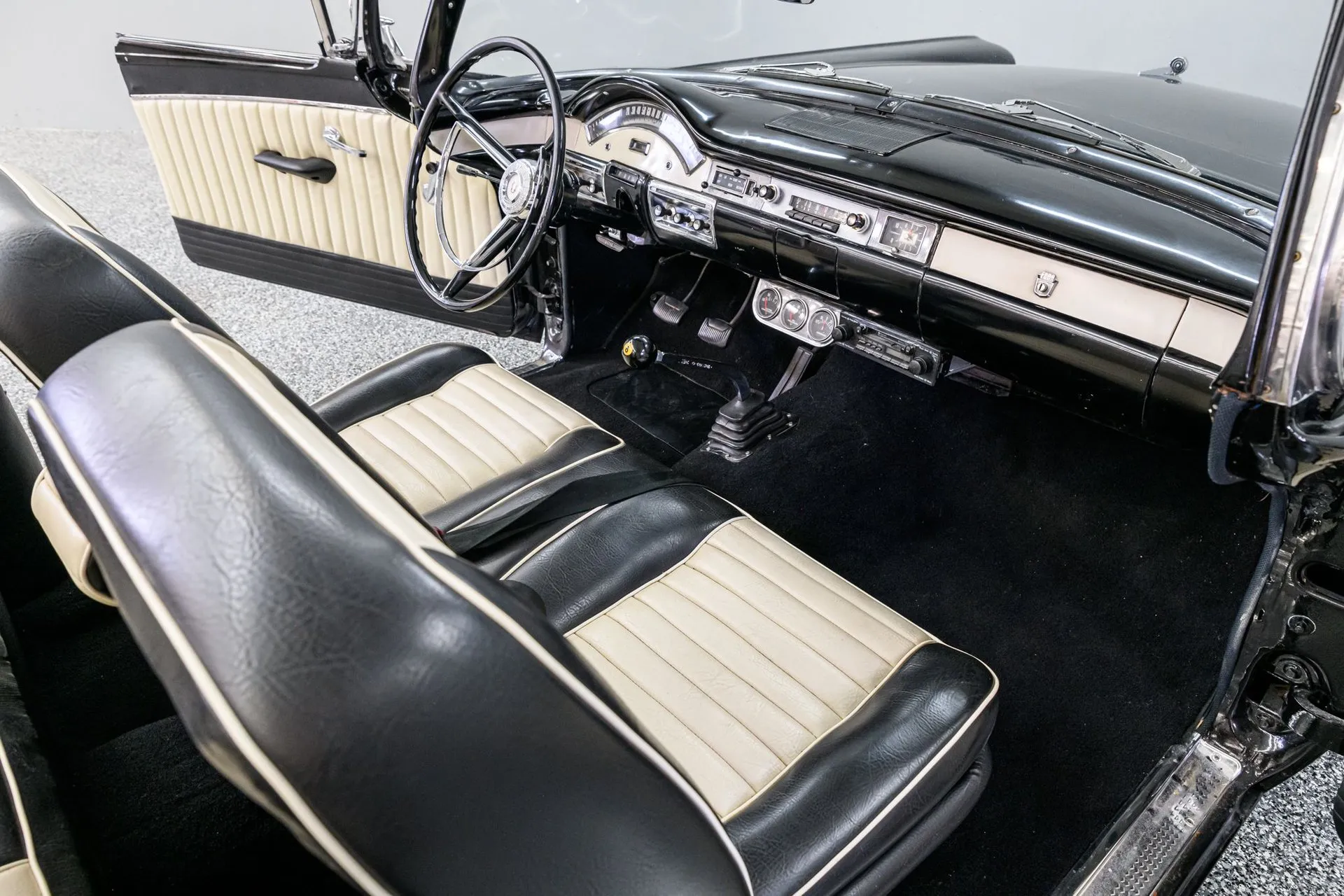 Ford Fairlane 500 Sunliner