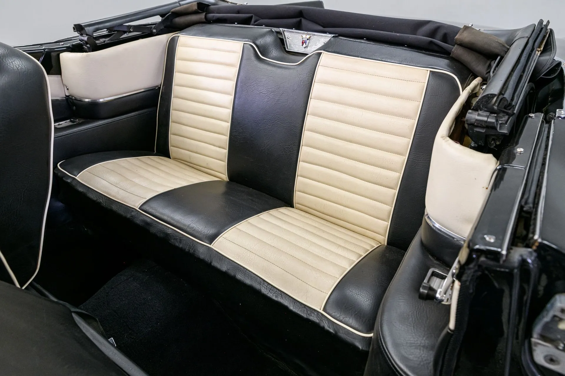 Ford Fairlane 500 Sunliner