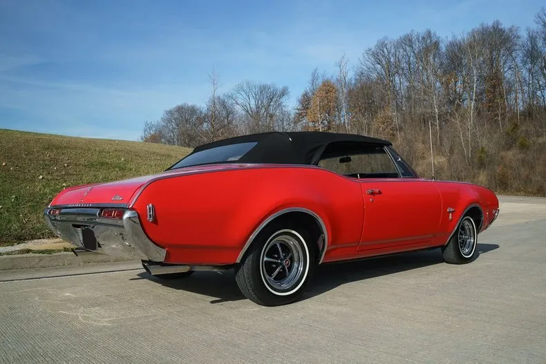 Oldsmobile Cutlass