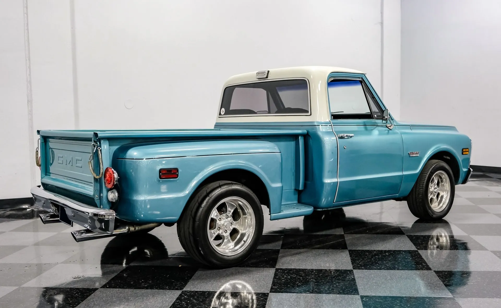 GMC C10