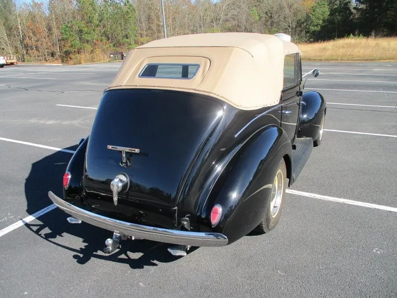Ford Cabriolet