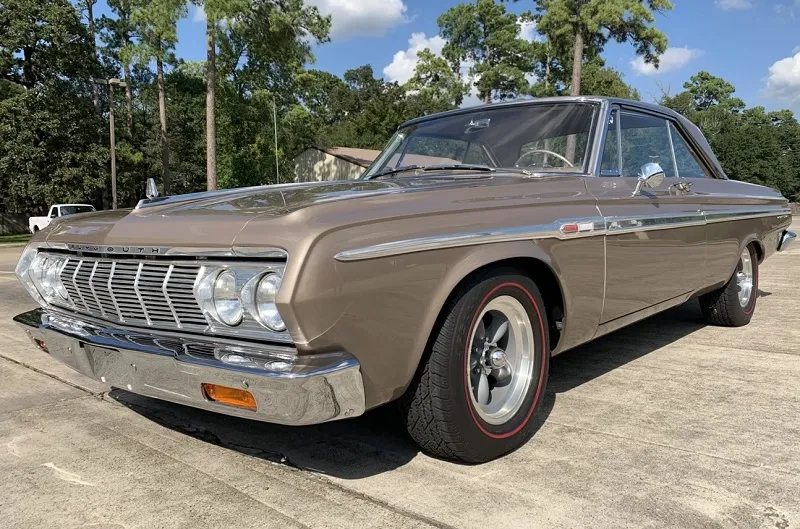 Plymouth Sport Fury