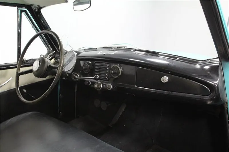 Nash Metropolitan