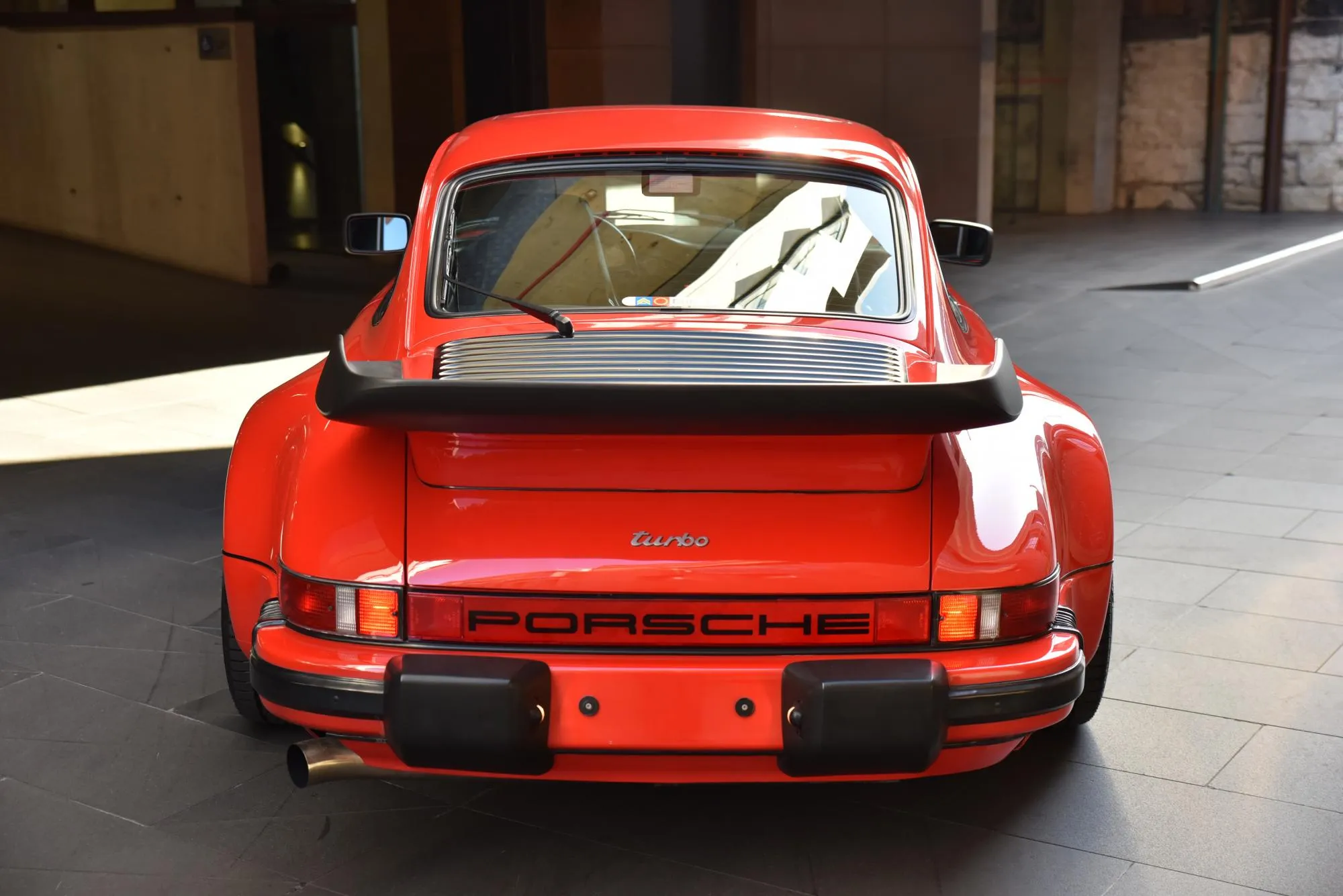 Porsche 930