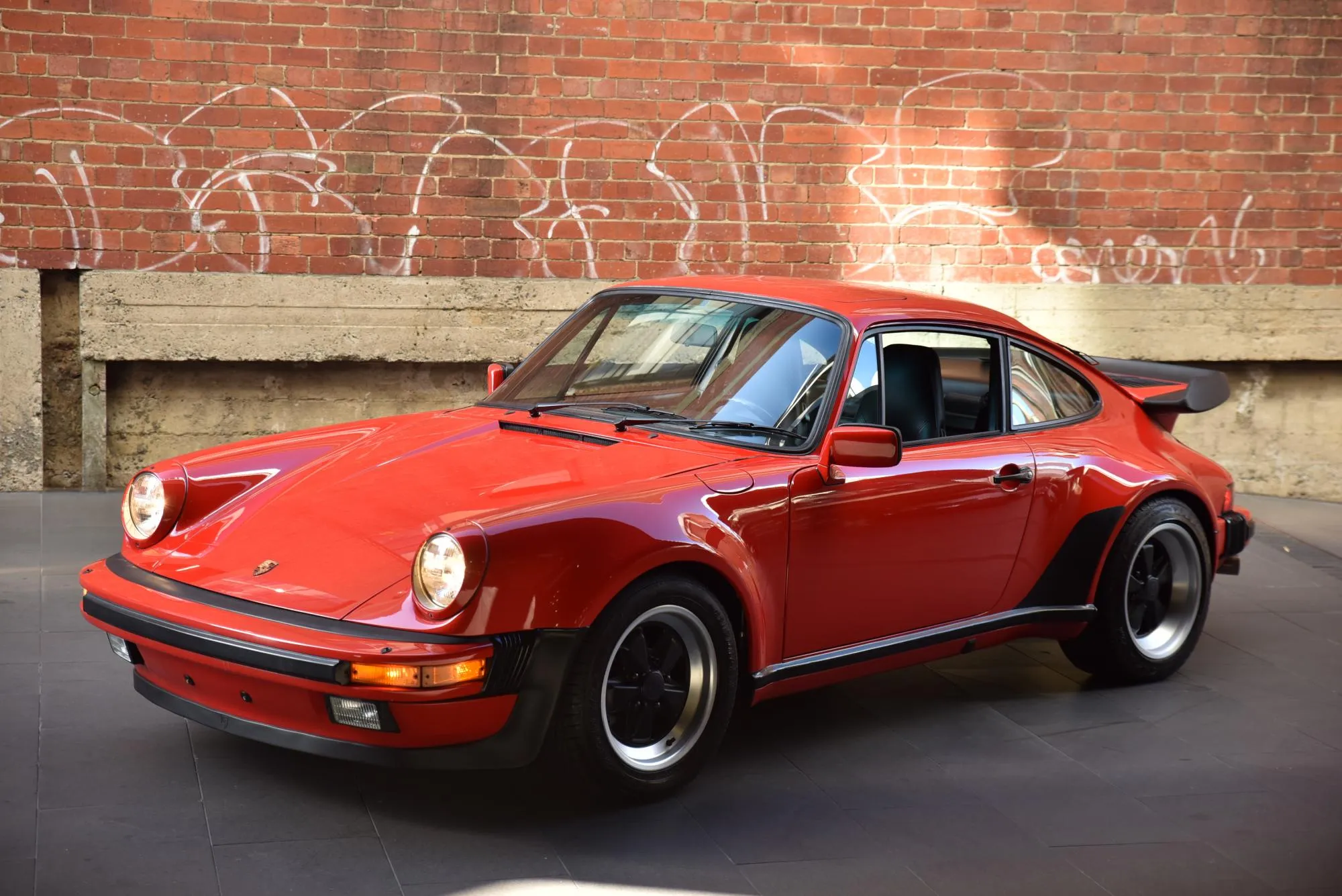 Porsche 930