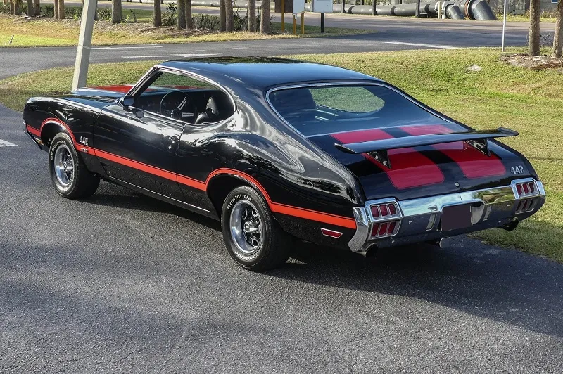 Oldsmobile Cutlass