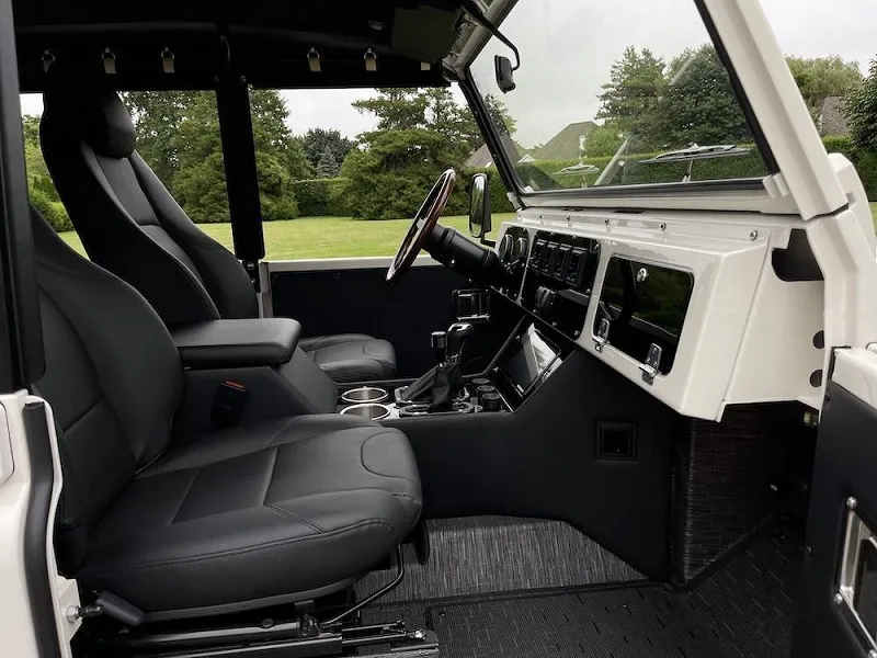 Land Rover Defender