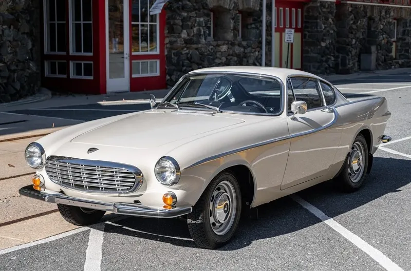 1965 Volvo P1800S