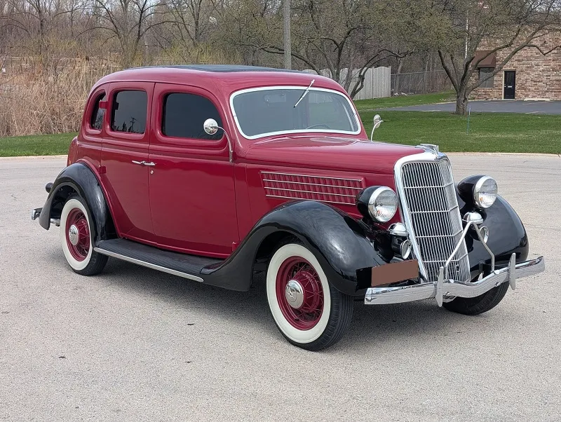 1935 Ford Model 48