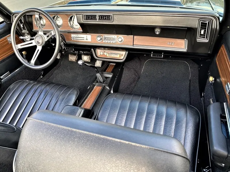 Oldsmobile 442