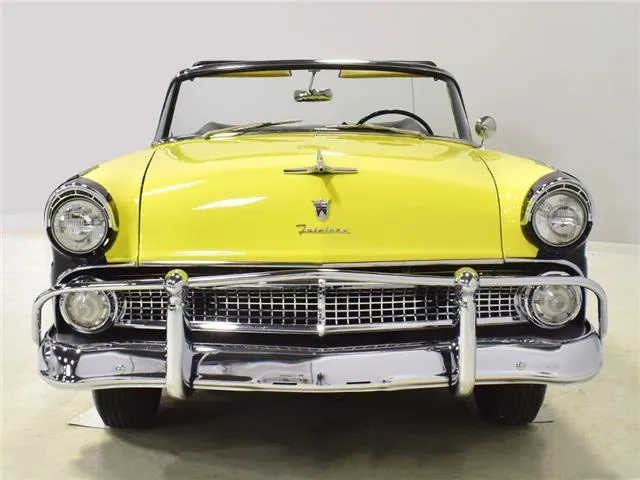 Ford Fairlane Sunliner