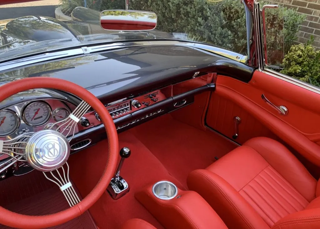 Ford Thunderbird