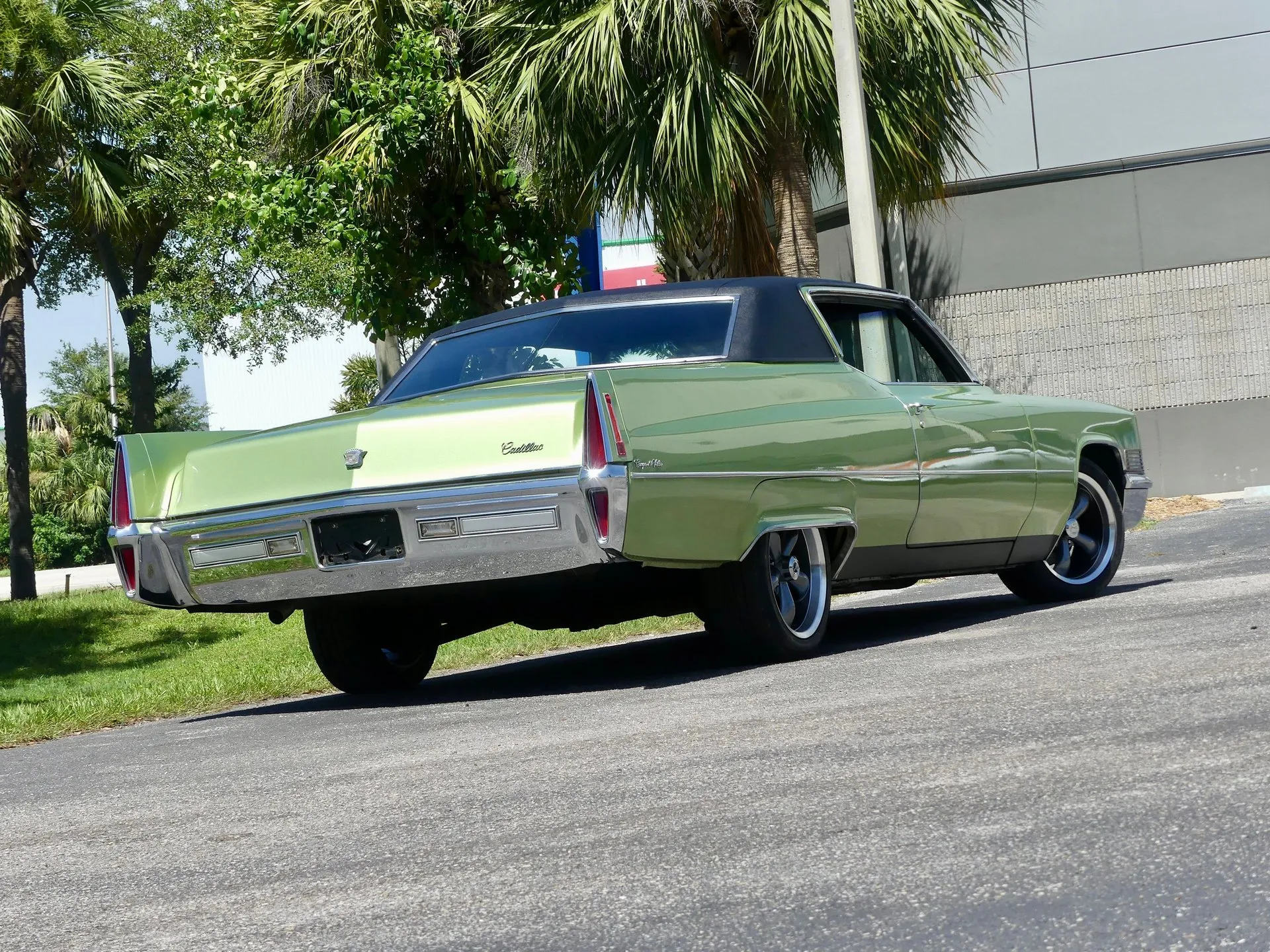 Cadillac DeVille