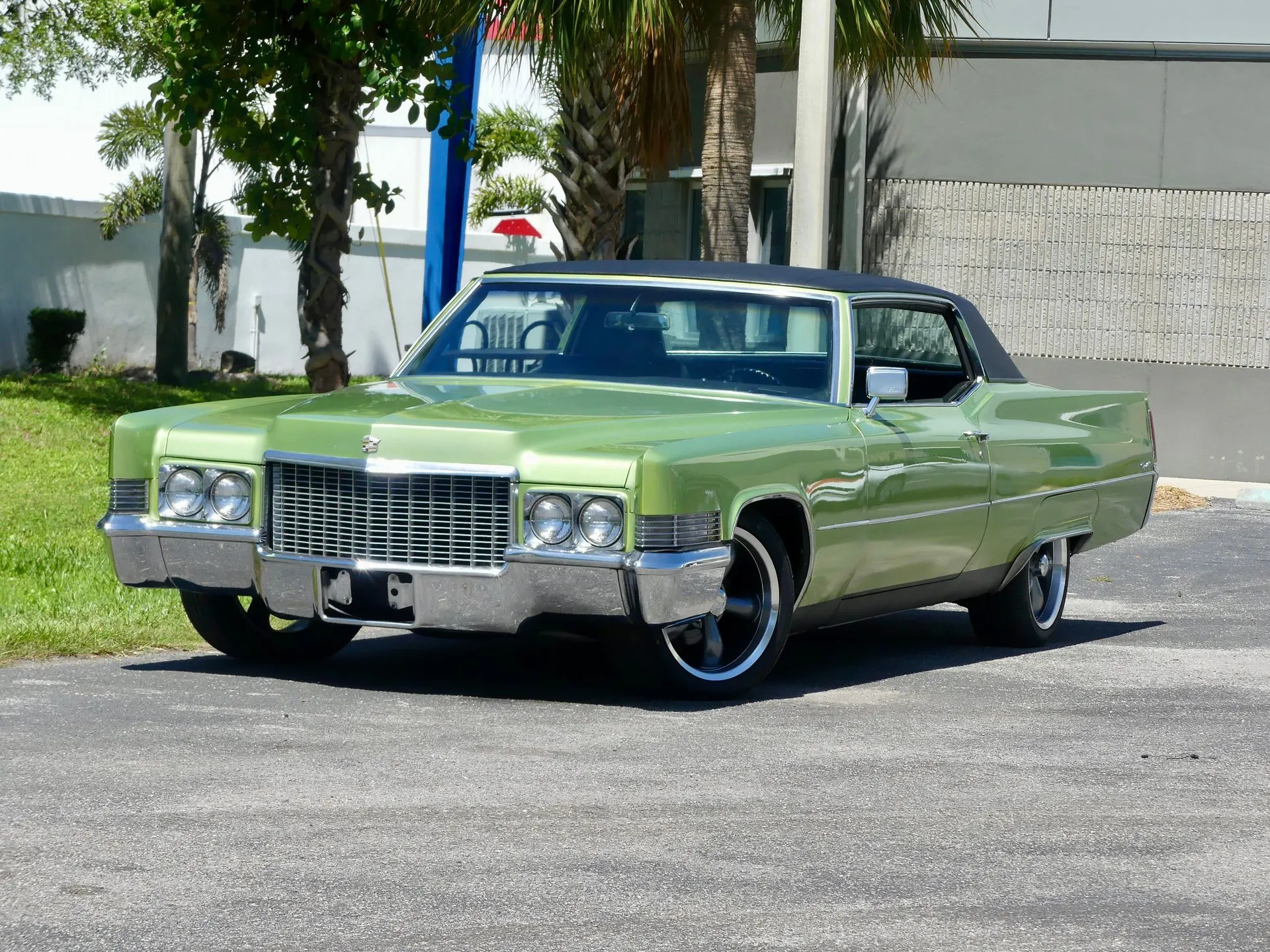 Cadillac DeVille