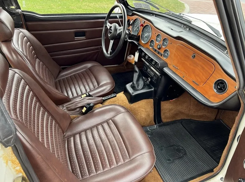 Triumph TR6