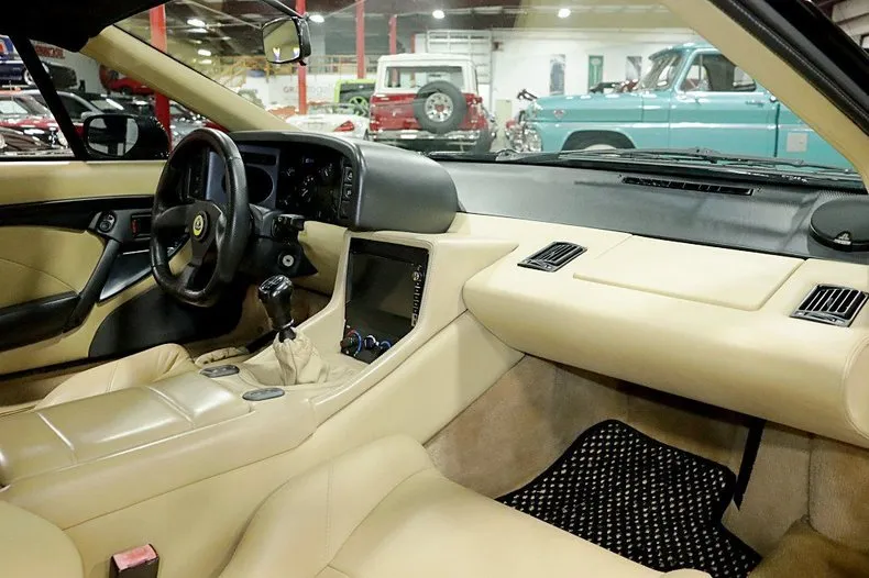 Lotus Esprit