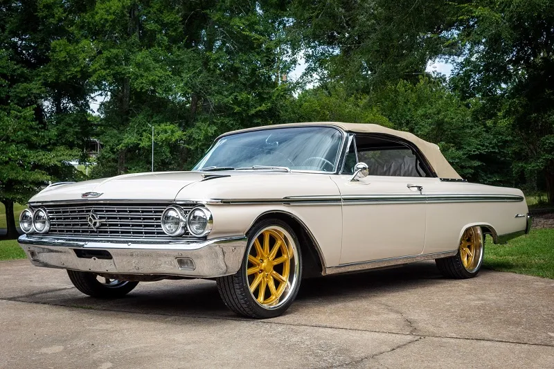 Ford Galaxie 500
