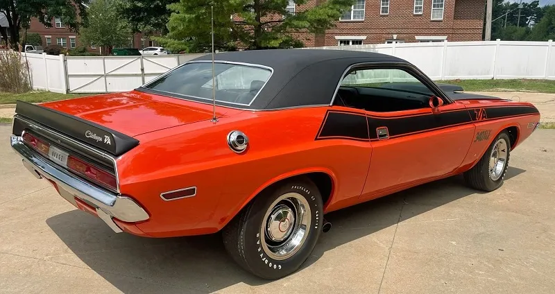 Dodge Challenger