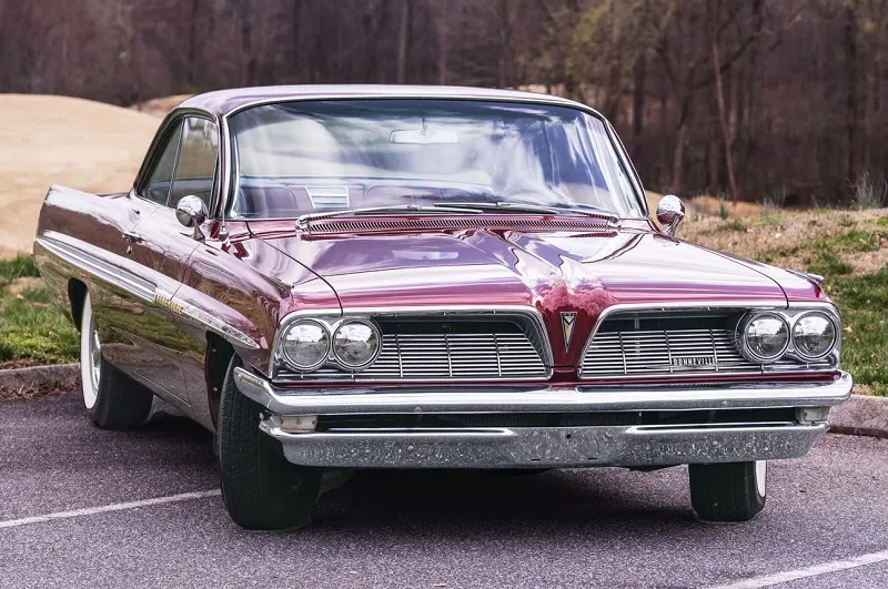1961 Pontiac Bonneville Coupe