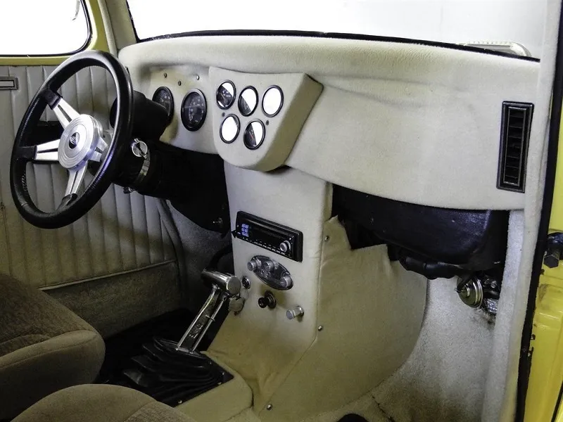 Ford 3 window