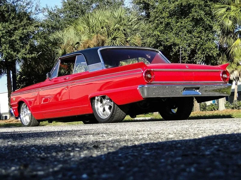 Ford Fairlane