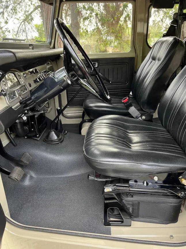 Toyota Land Cruiser FJ40