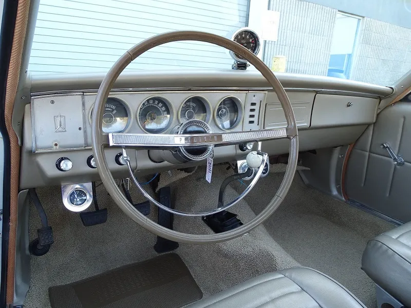 Plymouth Savoy