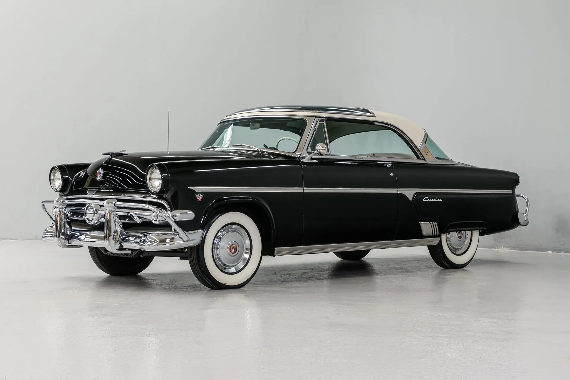 Ford Crestline