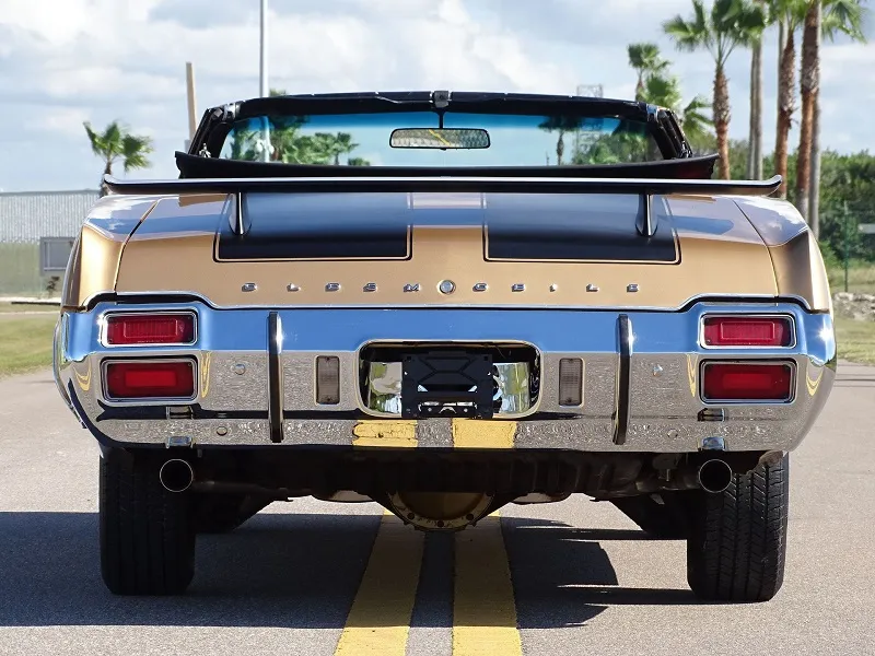Oldsmobile Cutlass