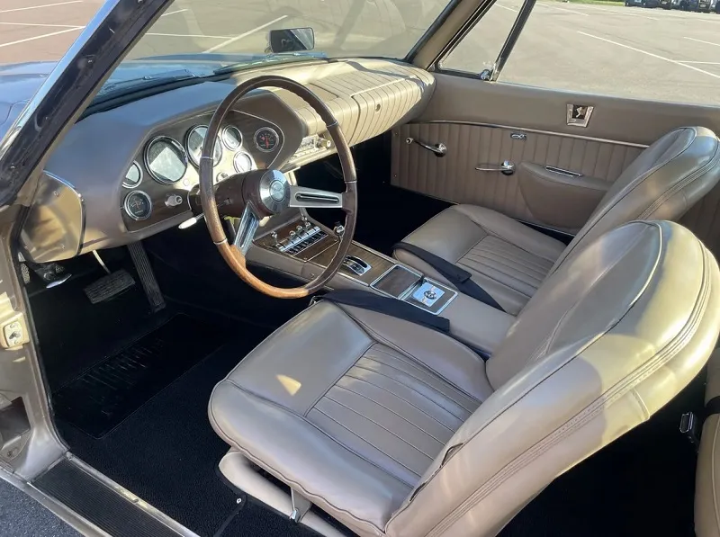 Studebaker Avanti
