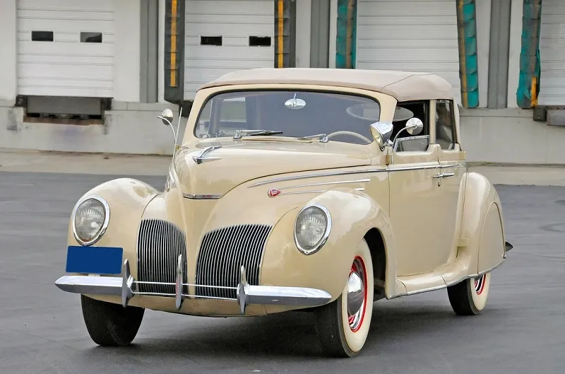 1939 Lincoln Zephyr Convertible