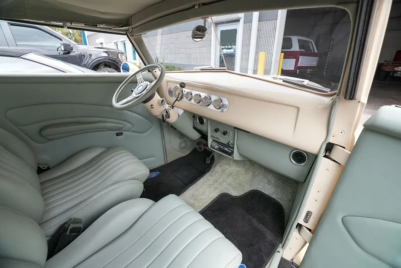 Ford Cabriolet