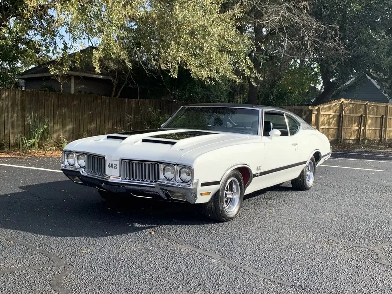 Oldsmobile 442