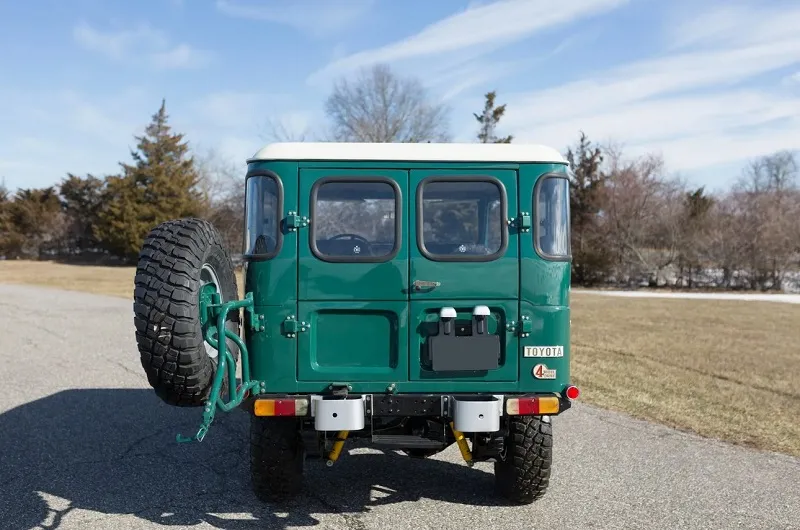 Toyota Land Cruiser FJ43